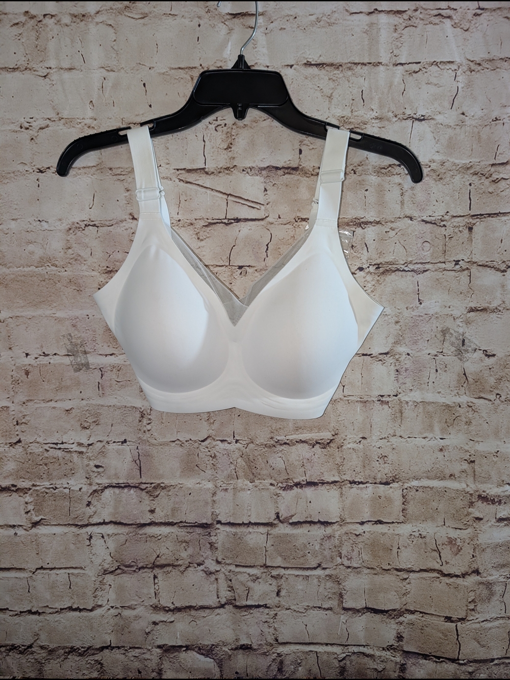 Oeak Bras Lot Of 2 Size Large White And Nude White is new with tags but does ha